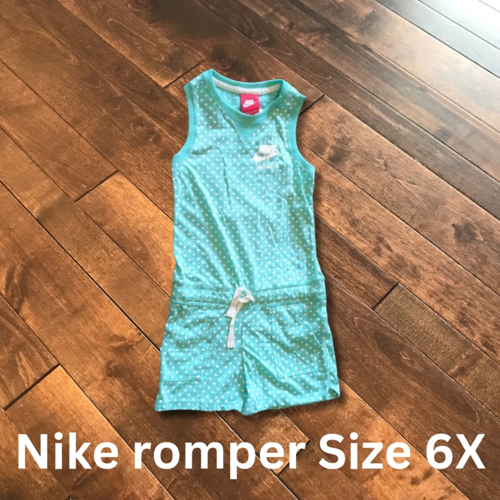 Nike Light Menta Girls Romper Size 6X